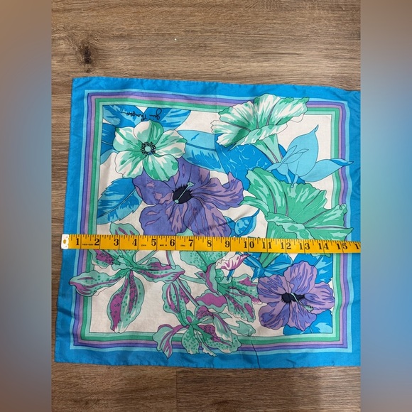JIM THOMPSON 100% SILK SCARF MADE IN THAILAND - GORGEOUS AQUA COLORS - Picture 6 of 7